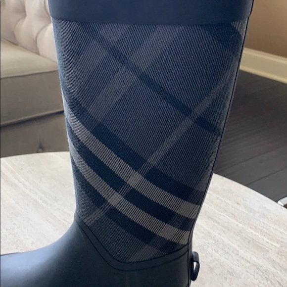 Burberry Check Panel Rain Boots Charcoal - Picture 6 of 12